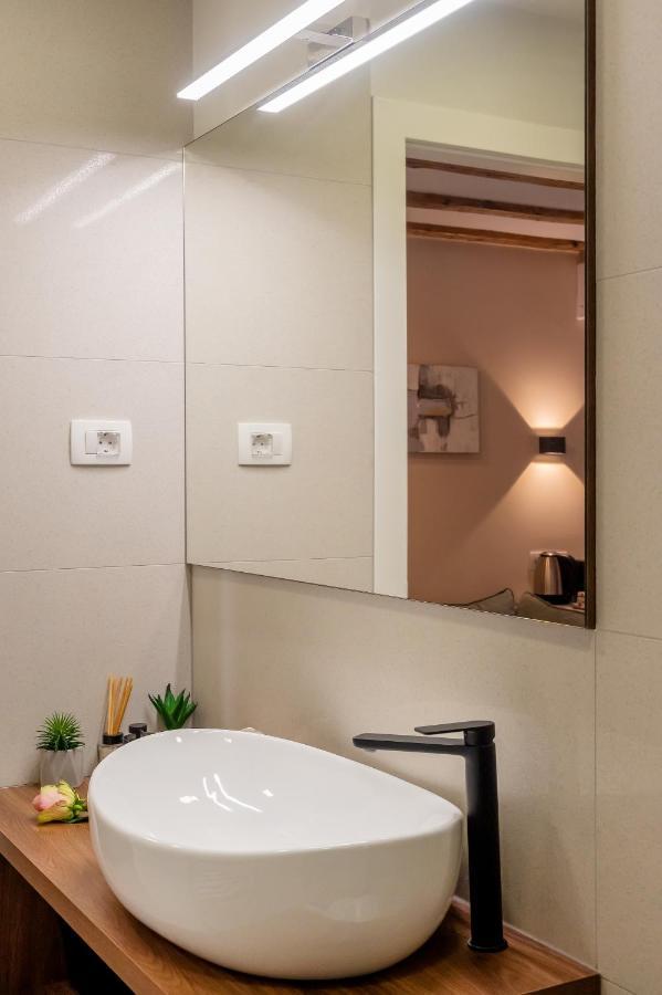 Old Spalatrum Luxury Rooms สปลิท ภายนอก รูปภาพ
