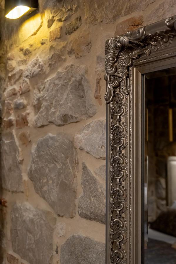 Old Spalatrum Luxury Rooms สปลิท ภายนอก รูปภาพ